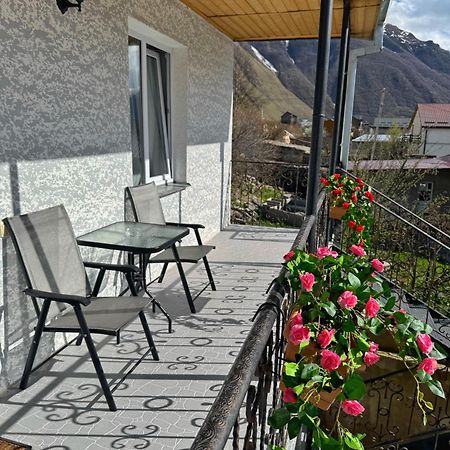 Hotel Elia Kazbegi ภายนอก รูปภาพ