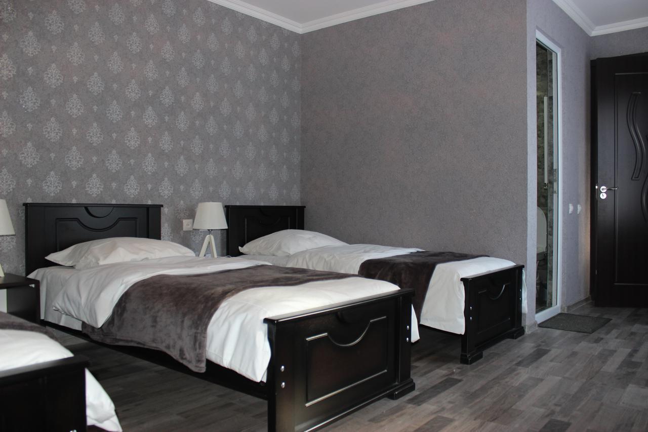 Hotel Elia Kazbegi ภายนอก รูปภาพ