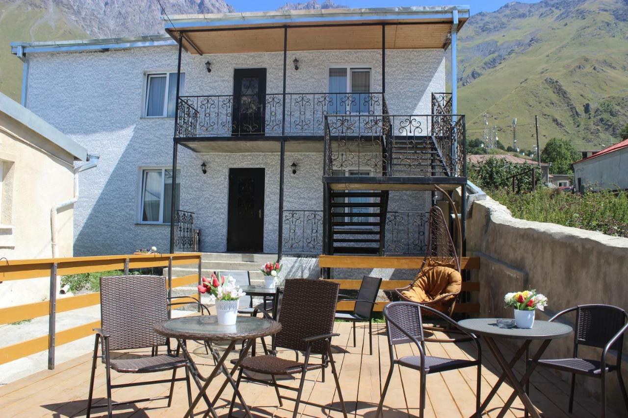 Hotel Elia Kazbegi ภายนอก รูปภาพ