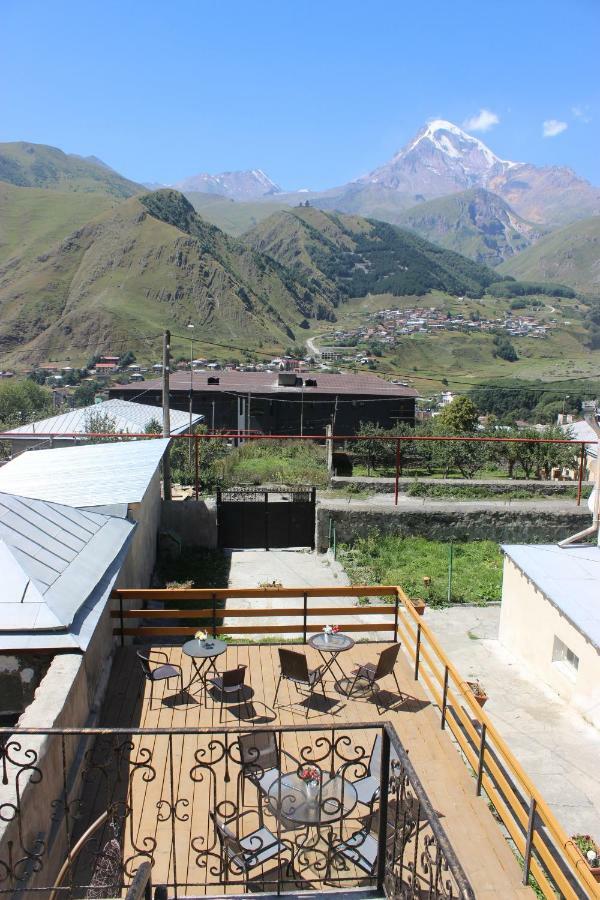 Hotel Elia Kazbegi ภายนอก รูปภาพ